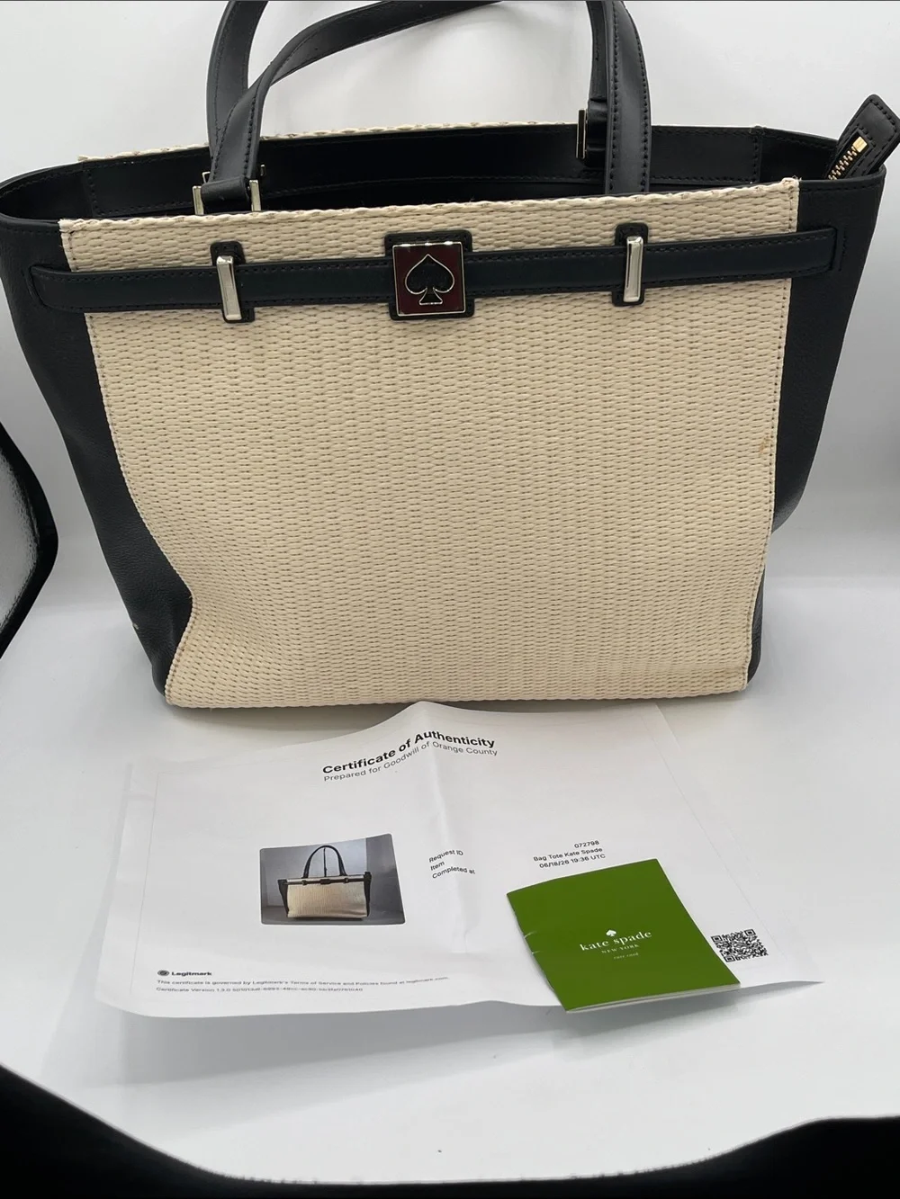 kate spade Natural Straw Houston Street Leo  Cream & Black Top-Handle Tote COA